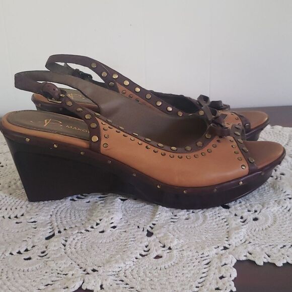 B Makowsky Studded Leather Wedge Sandals Sz 10M - Picture 4 of 8